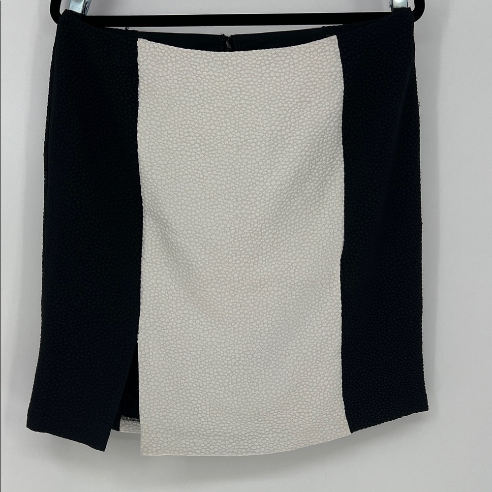 Kensie Black and Cream Pencil Skirt Women’s Large